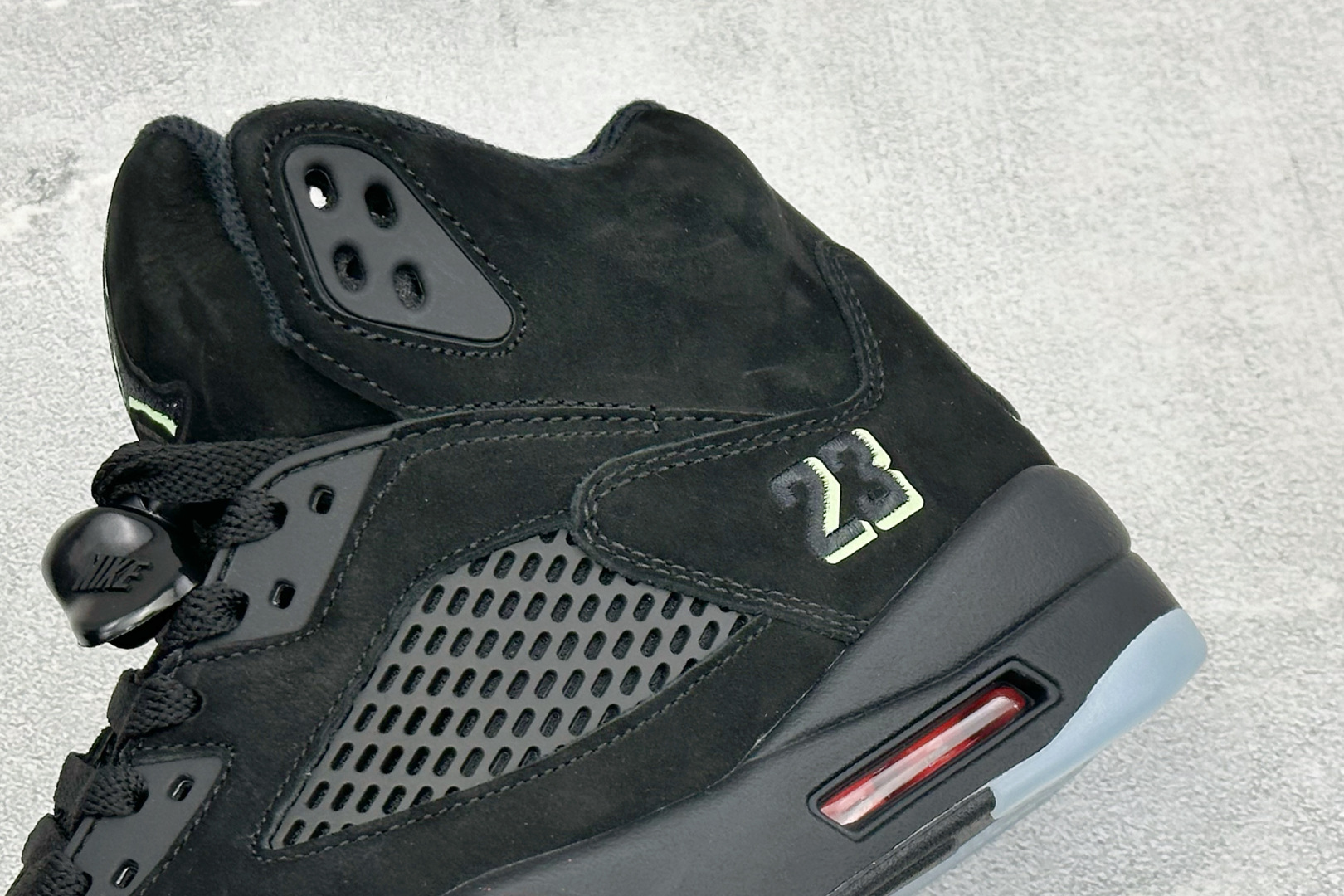 F版Air Jordan 5 Retro OG AJ5 乔5万圣节 #整鞋以黑色为主鞋面，中底火焰纹路；侧身23logo