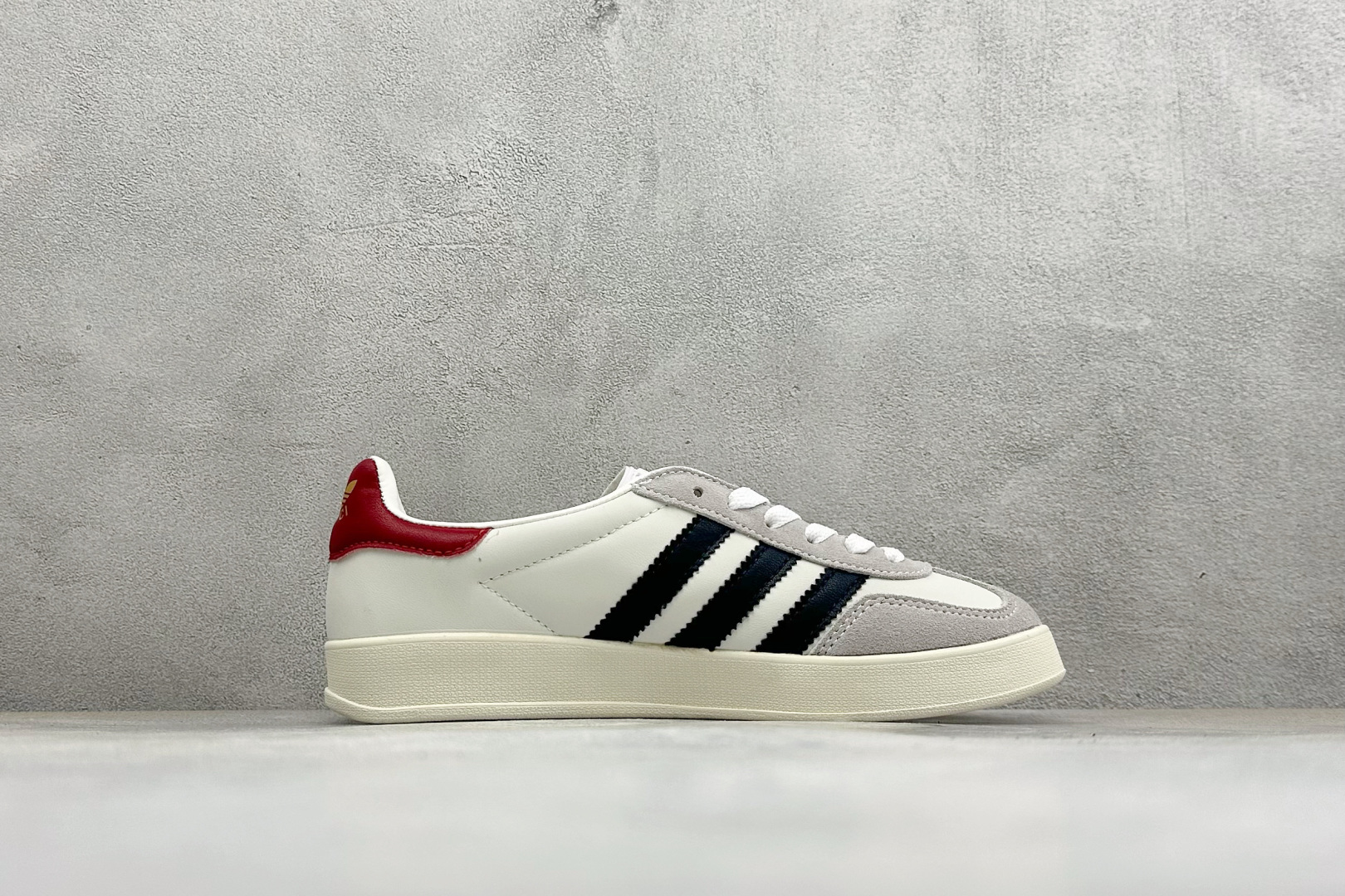 Gucci x Adidas Originals Gazelle INdoor 古驰联名 阿迪达斯 三叶草休闲防滑耐磨低