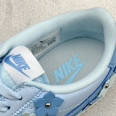 Nike Classic Cortez 耐克 经典轻便舒适 阿甘鞋休闲跑步鞋运动鞋 纯粹而执着的精神 使得Cortez种 Nike Classic Cortez 耐克 经典轻便舒适 阿甘鞋休闲跑步鞋运动鞋 纯粹而执着的精神 使得Cortez种