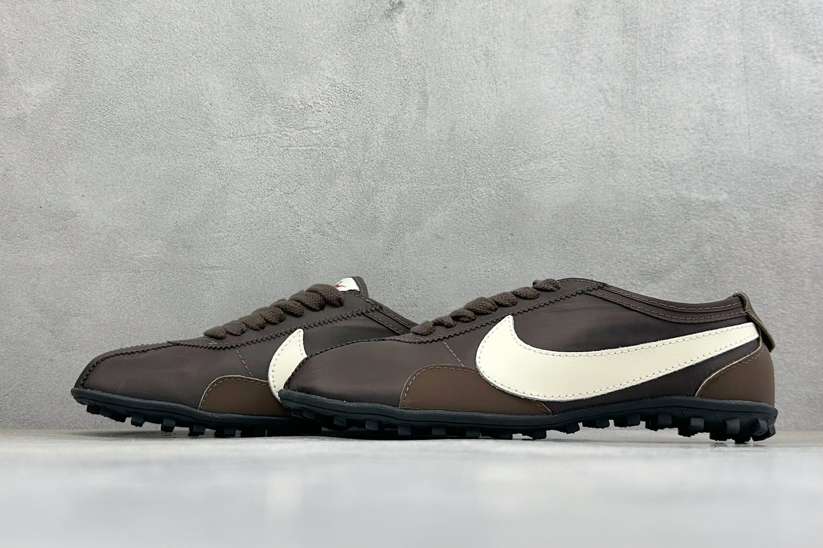 Nike Moon Shoe OG Summit 耐克 柔软舒适防滑耐磨 低帮休闲板鞋 货号: II0955-201 尺