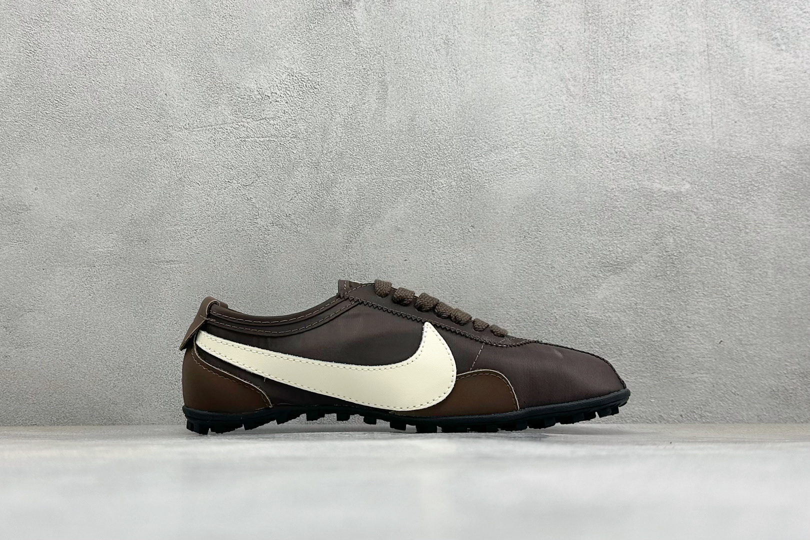 Nike Moon Shoe OG Summit 耐克 柔软舒适防滑耐磨 低帮休闲板鞋 货号: II0955-201 尺