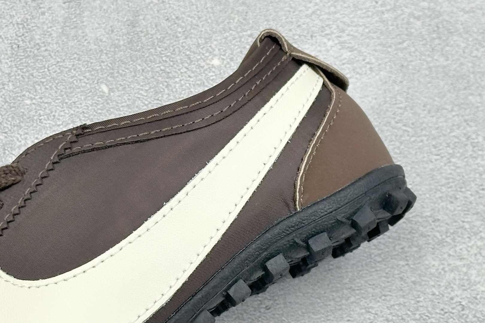 Nike Moon Shoe OG Summit 耐克 柔软舒适防滑耐磨 低帮休闲板鞋 货号: II0955-201 尺