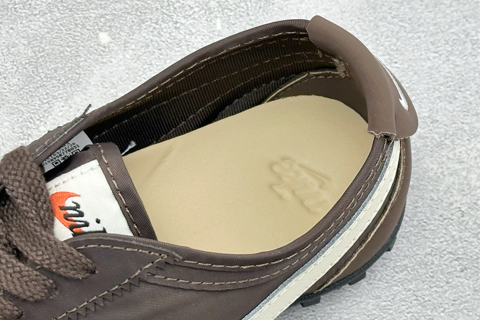 Nike Moon Shoe OG Summit 耐克 柔软舒适防滑耐磨 低帮休闲板鞋 货号: II0955-201 尺