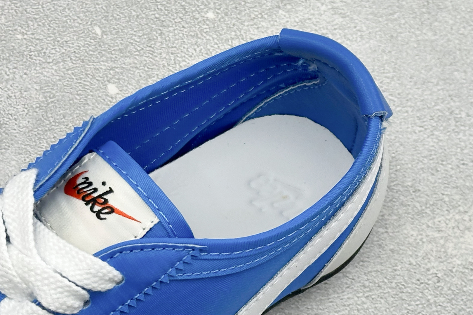 Nike Moon Shoe OG Summit 耐克 柔软舒适防滑耐磨 低帮休闲板鞋 货号: II0407-402 尺