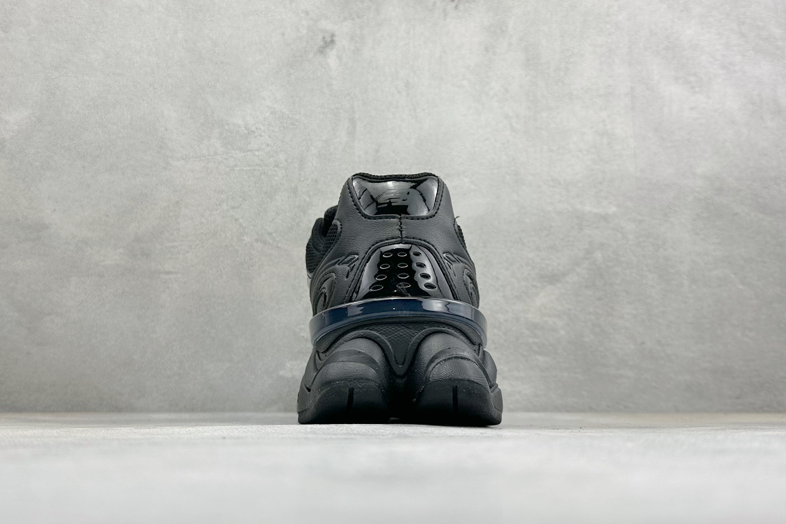 BF版New Balance 9060系列 新百伦 复古休闲运动慢跑鞋 鞋面大身由空间双格及磨砂鞋面拼接而生 采用大面积 BF版New Balance 9060系列 新百伦 复古休闲运动慢跑鞋 鞋面大身由空间双格及磨砂鞋面拼接而生 采用大面积