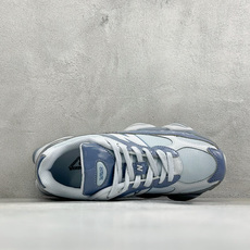 BF版New Balance 9060系列 新百伦 复古休闲运动慢跑鞋 鞋面大身由空间双格及磨砂鞋面拼接而生 采用大 BF版New Balance 9060系列 新百伦 复古休闲运动慢跑鞋 鞋面大身由空间双格及磨砂鞋面拼接而生 采用大