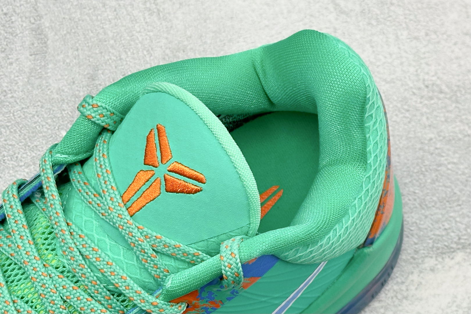CK版Nk Zoom Kobe V Protro 科比5代 专业实战篮球鞋 货号:IX1200-300 尺码:40 40 CK版Nk Zoom Kobe V Protro 科比5代 专业实战篮球鞋 货号:IX1200-300 尺码:40 40