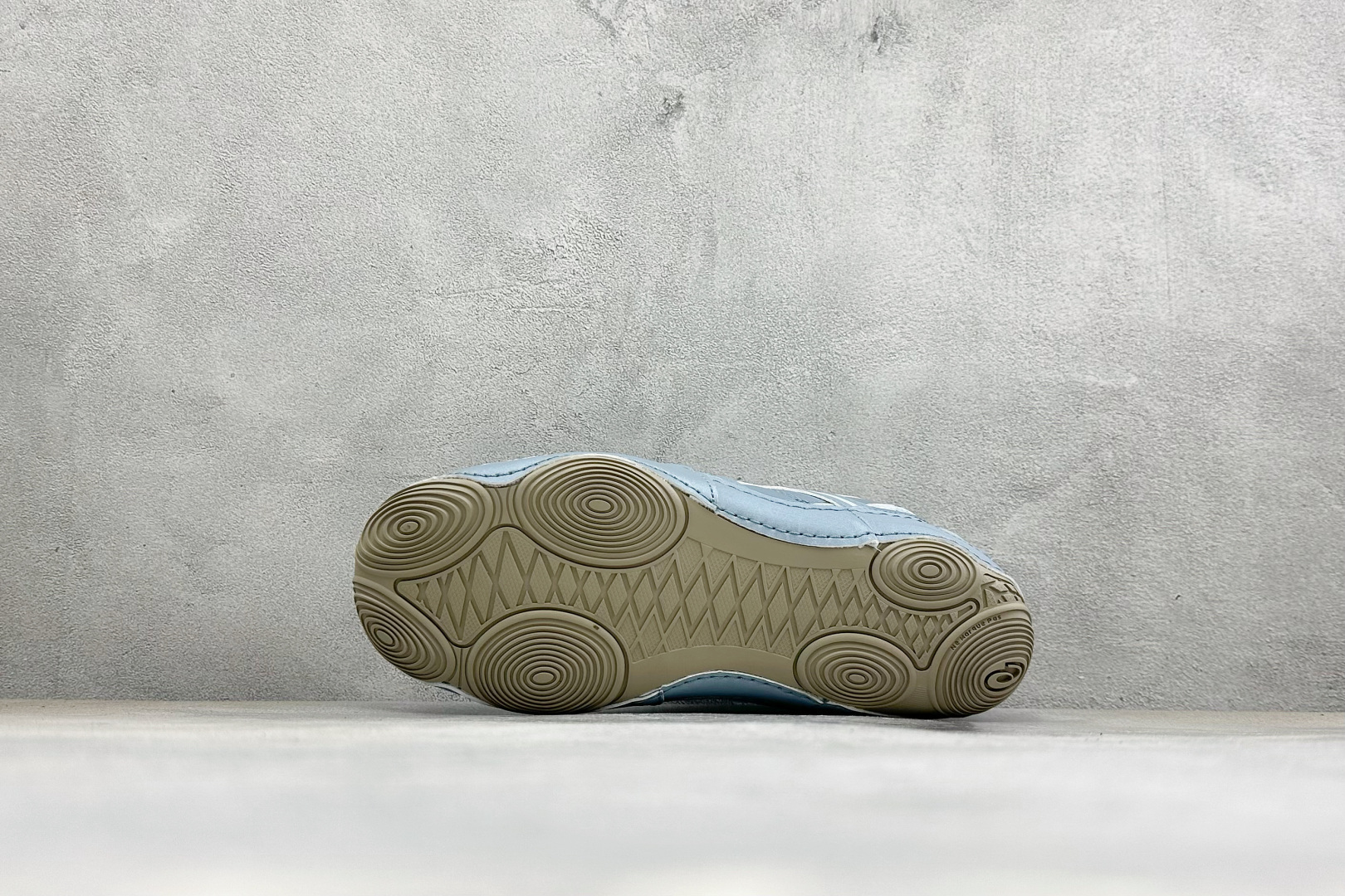 ZH版Asics Hypersync 亚瑟士 薄底德训 时尚经典透气包裹性轻便 低帮休闲板鞋 以复古之名 解锁街头新表达 ZH版Asics Hypersync 亚瑟士 薄底德训 时尚经典透气包裹性轻便 低帮休闲板鞋 以复古之名 解锁街头新表达
