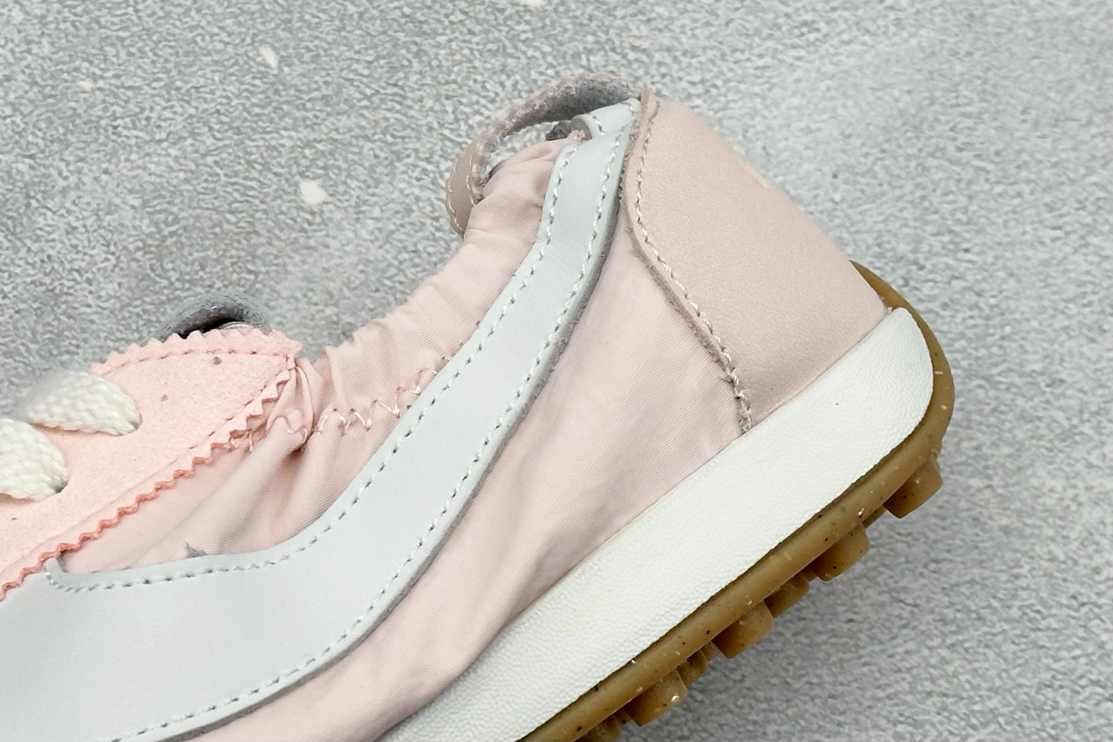 D版Jacquemus x Nike Moon Shoe SP 网红薄底低帮生活休闲鞋 #鞋面采用柔软的尼龙材质与麂皮拼 D版Jacquemus x Nike Moon Shoe SP 网红薄底低帮生活休闲鞋 #鞋面采用柔软的尼龙材质与麂皮拼