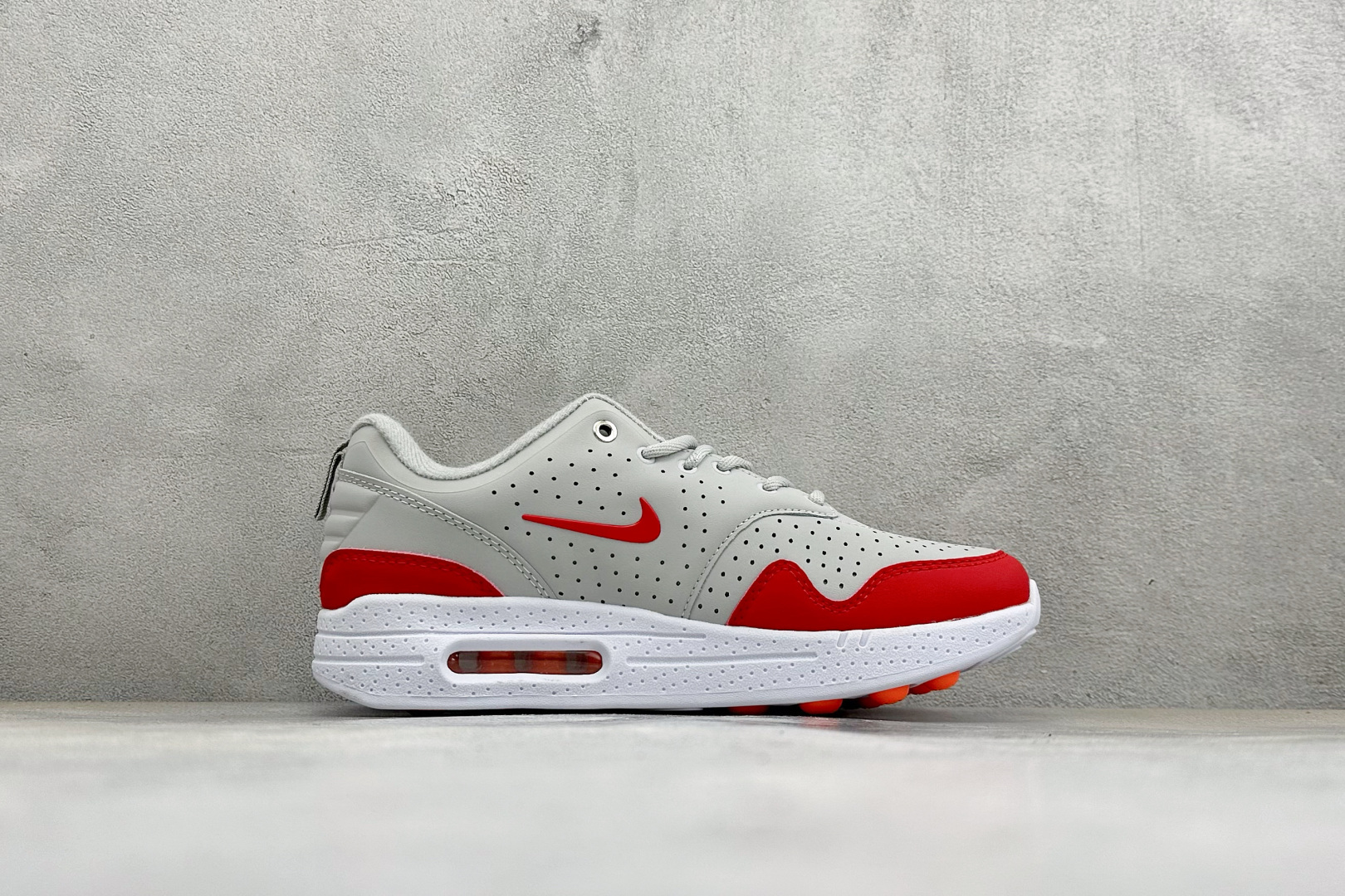 Y版NIKE AIR MAX I MIND 舒适百搭 防滑耐磨 低帮生活休闲鞋 货号：HQ1808-105 尺码：36-