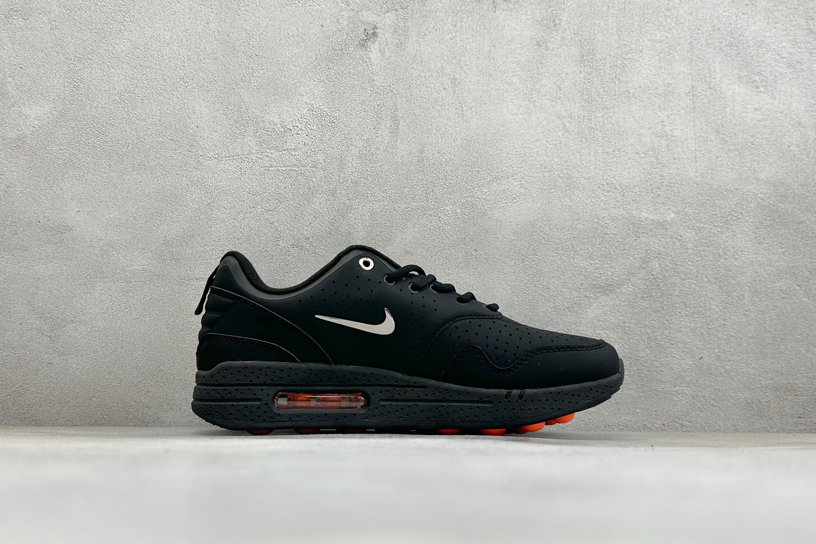 Y版NIKE AIR MAX I MIND 舒适百搭 防滑耐磨 低帮生活休闲鞋 货号：HQ1808-001 尺码：36-