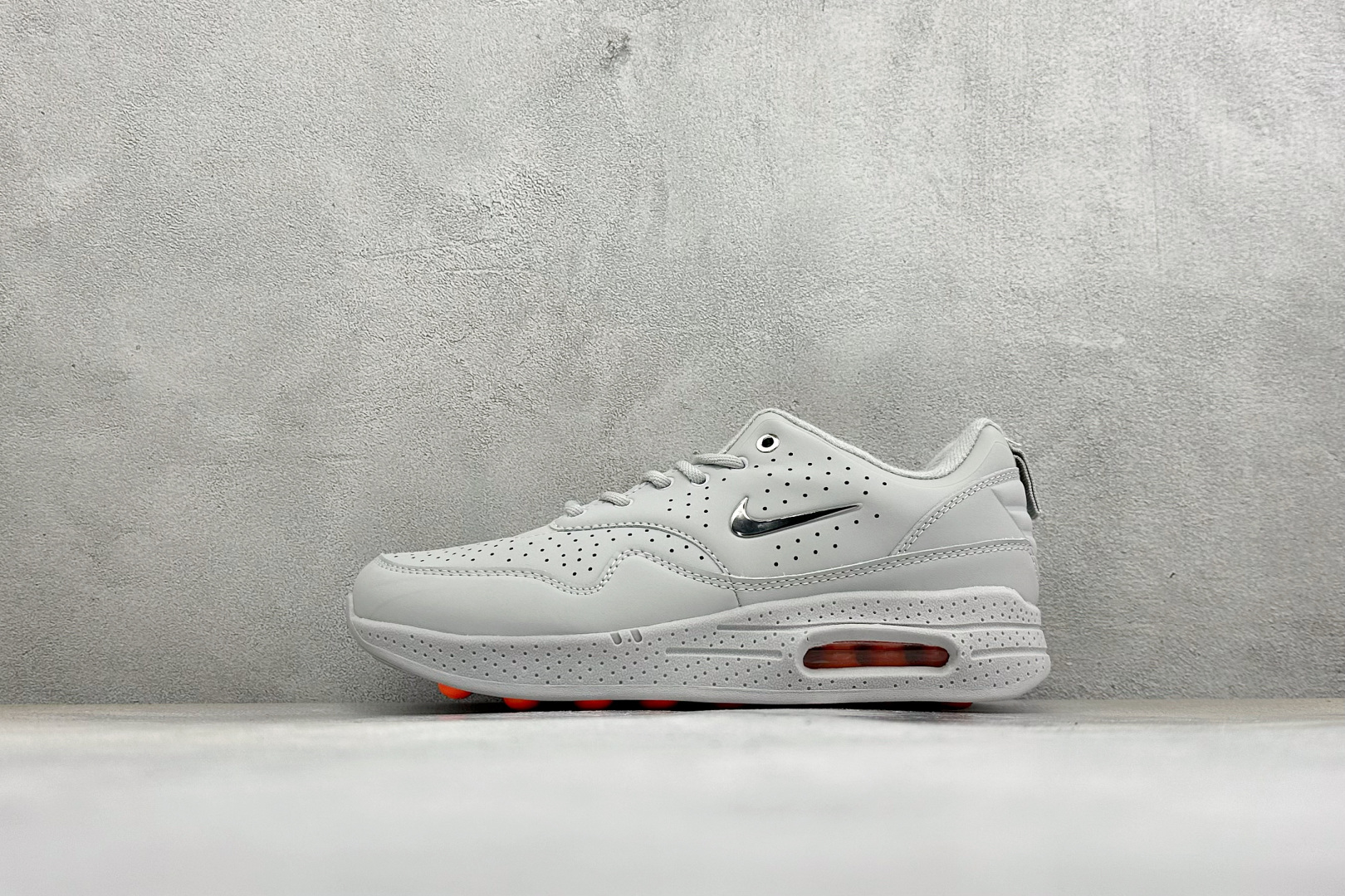 Y版NIKE AIR MAX I MIND 舒适百搭 防滑耐磨 低帮生活休闲鞋 货号：HQ1808-002 尺码：36-