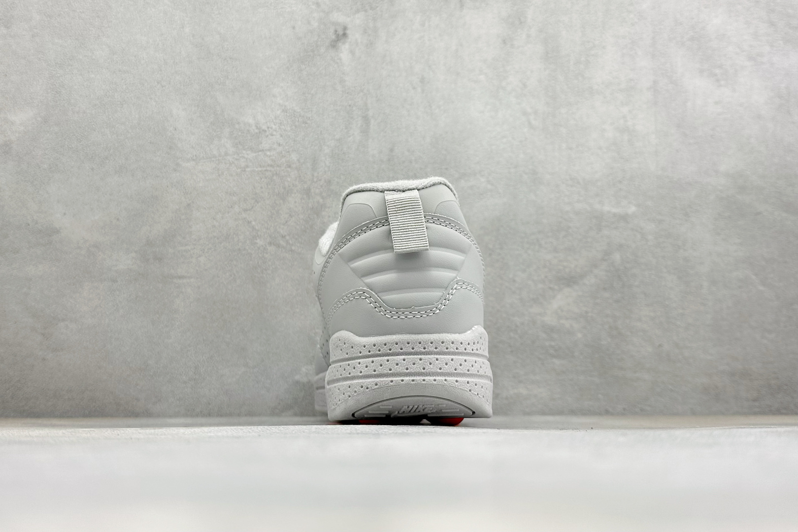 Y版NIKE AIR MAX I MIND 舒适百搭 防滑耐磨 低帮生活休闲鞋 货号：HQ1808-002 尺码：36-