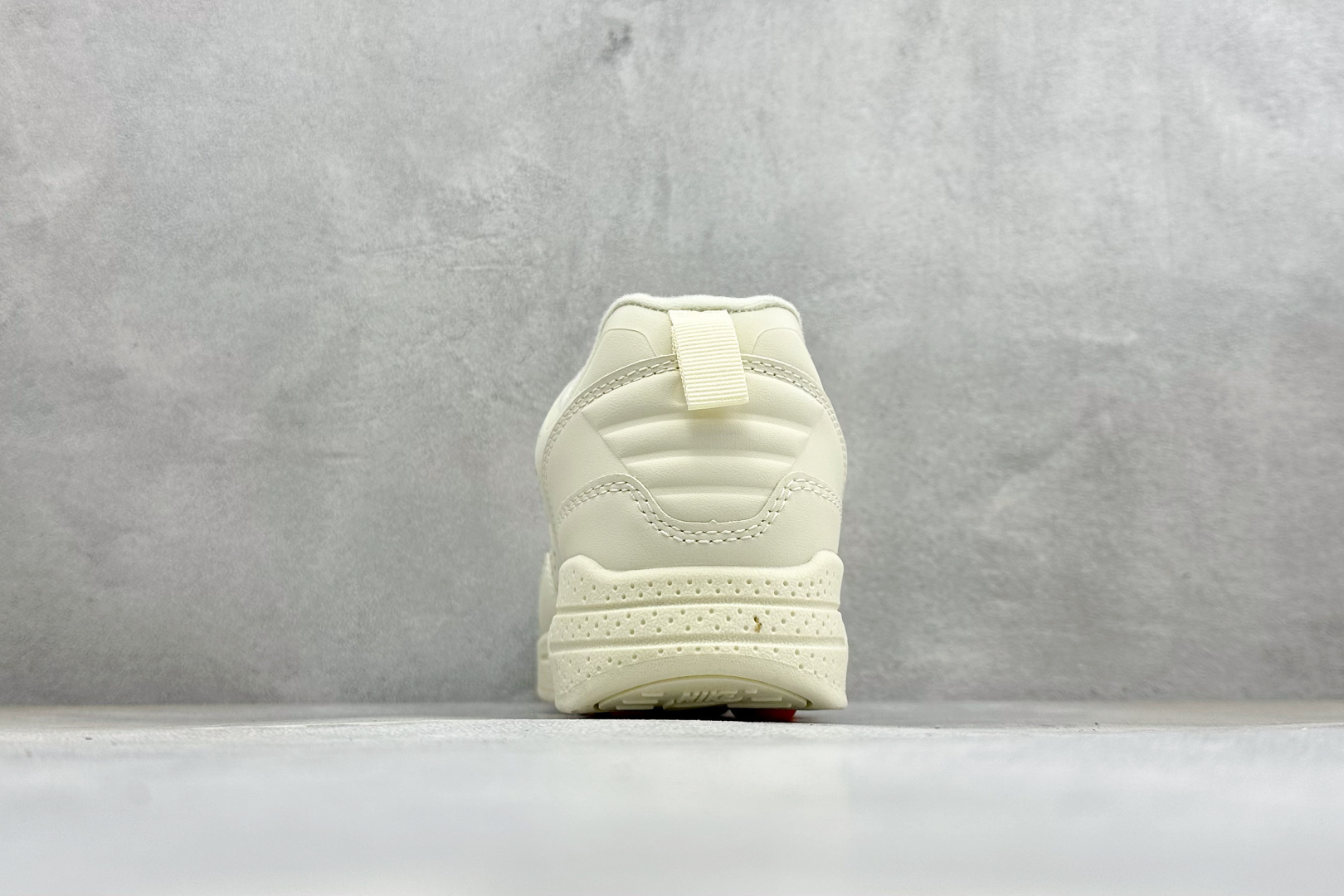 Y版NIKE AIR MAX I MIND 舒适百搭 防滑耐磨 低帮生活休闲鞋 货号：HQ1808-200 尺码：36-
