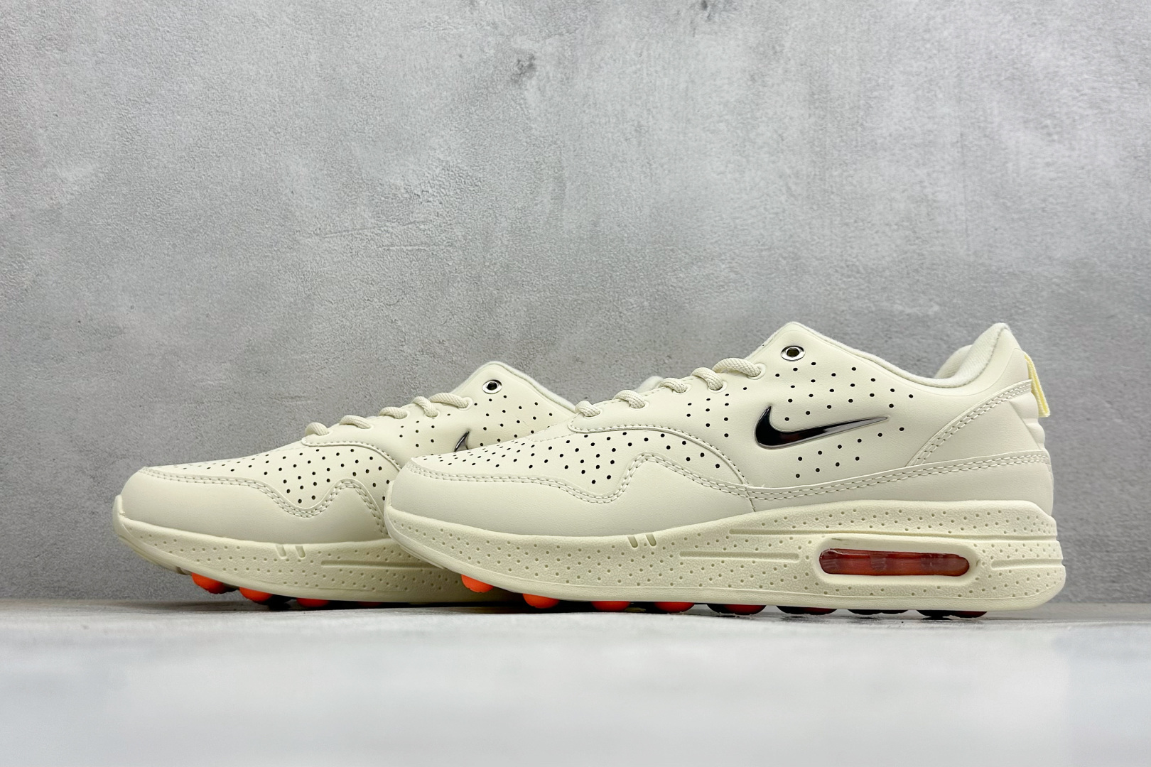 Y版NIKE AIR MAX I MIND 舒适百搭 防滑耐磨 低帮生活休闲鞋 货号：HQ1808-200 尺码：36-