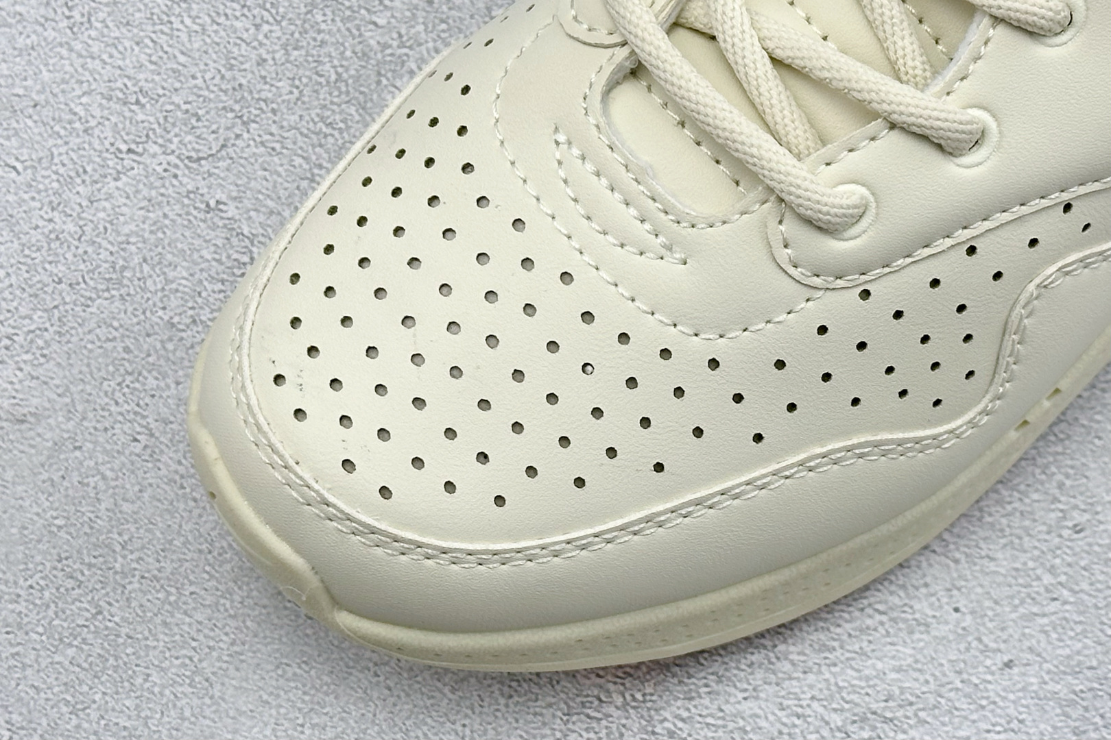 Y版NIKE AIR MAX I MIND 舒适百搭 防滑耐磨 低帮生活休闲鞋 货号：HQ1808-200 尺码：36-