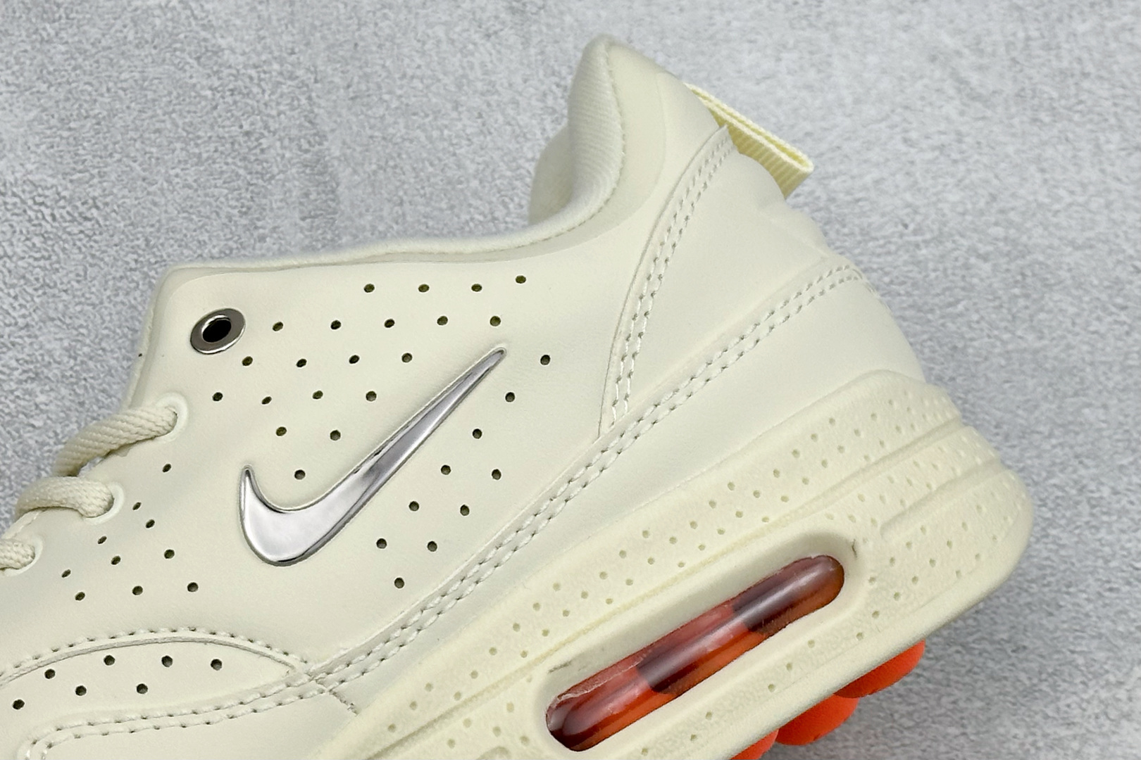 Y版NIKE AIR MAX I MIND 舒适百搭 防滑耐磨 低帮生活休闲鞋 货号：HQ1808-200 尺码：36-