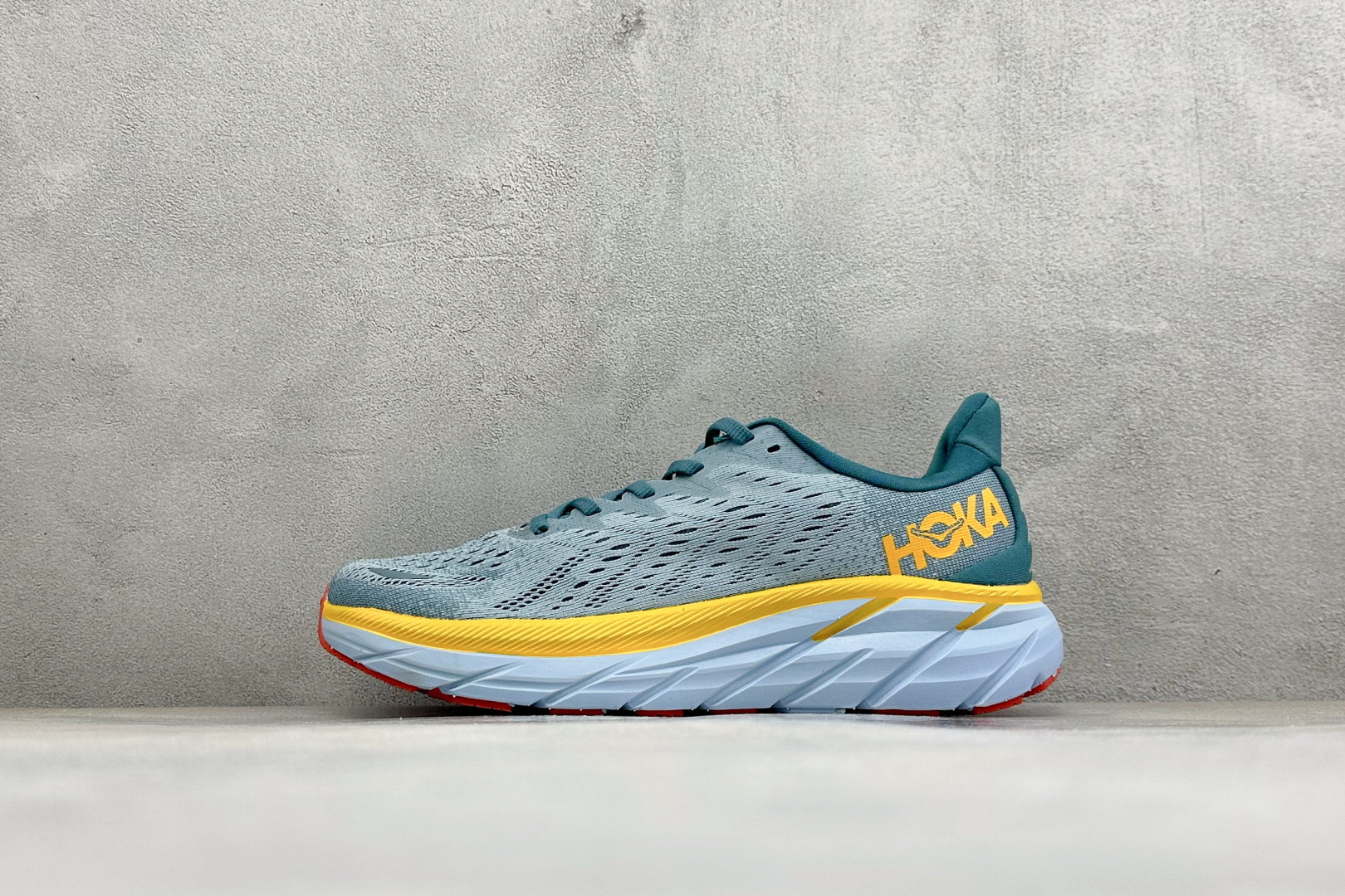福利特价 Hoka One One Clifton 8 公路减震防滑休闲跑鞋 货号：-LRNC 尺码：36-45 