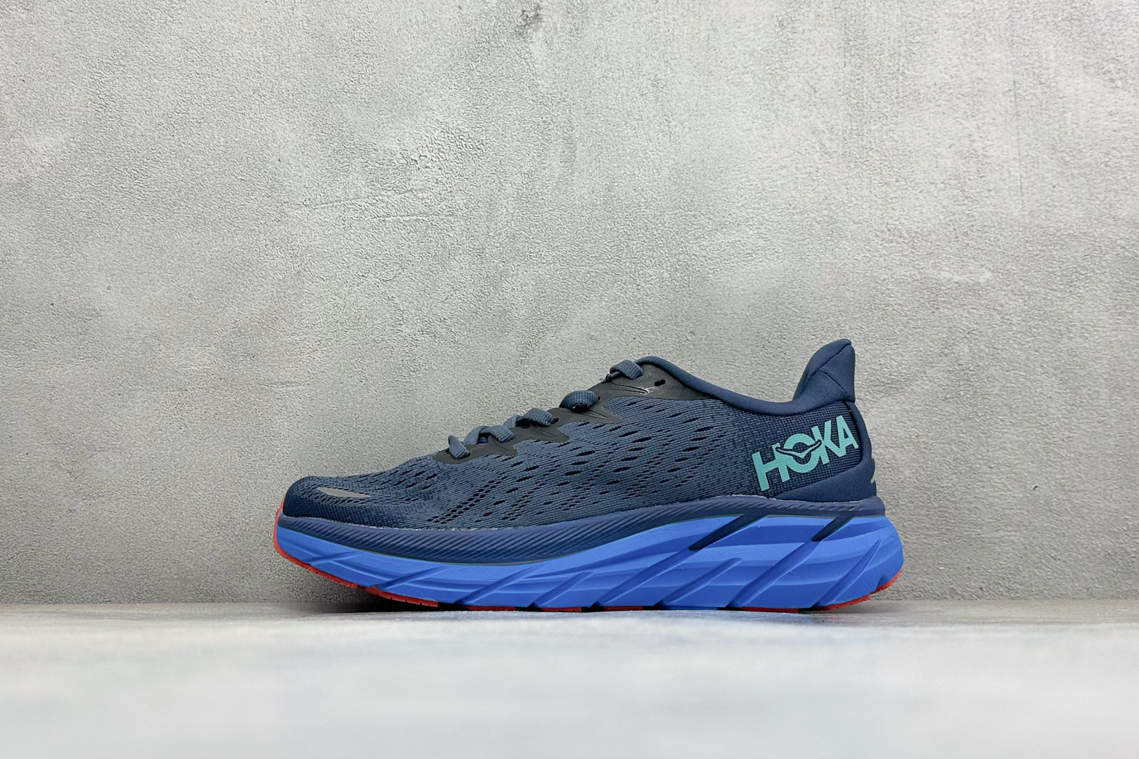 福利特价 Hoka One One Clifton 8 公路减震防滑休闲跑鞋 货号：-LRNC 尺码：36-45 