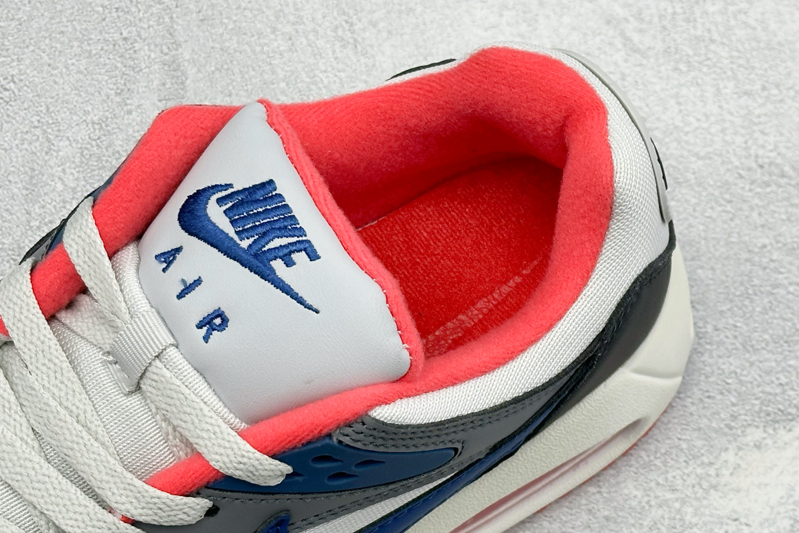 NK Air Max Correlate 关联系列低帮气垫百搭休闲运动慢跑鞋 选用网眼鞋面 脚感舒适透气 鞋舌、鞋侧及后