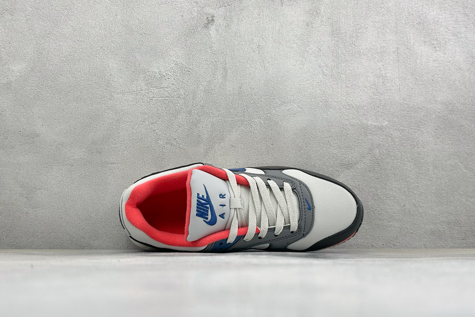 NK Air Max Correlate 关联系列低帮气垫百搭休闲运动慢跑鞋 选用网眼鞋面 脚感舒适透气 鞋舌、鞋侧及后