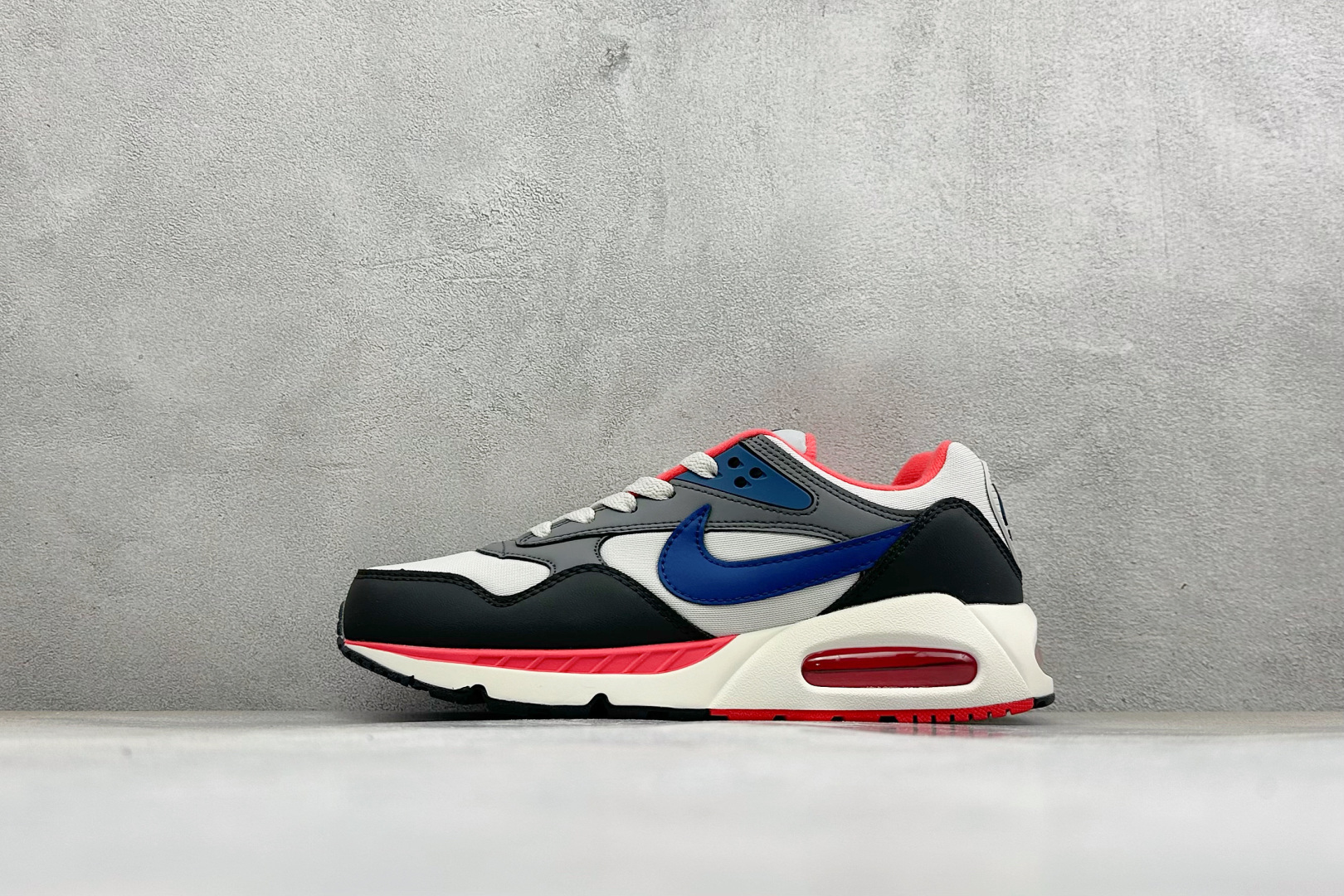NK Air Max Correlate 关联系列低帮气垫百搭休闲运动慢跑鞋 选用网眼鞋面 脚感舒适透气 鞋舌、鞋侧及后