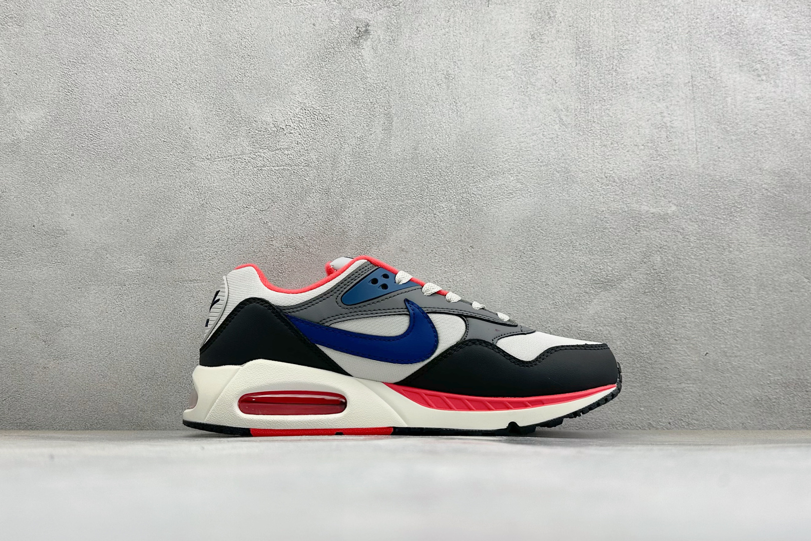 NK Air Max Correlate 关联系列低帮气垫百搭休闲运动慢跑鞋 选用网眼鞋面 脚感舒适透气 鞋舌、鞋侧及后