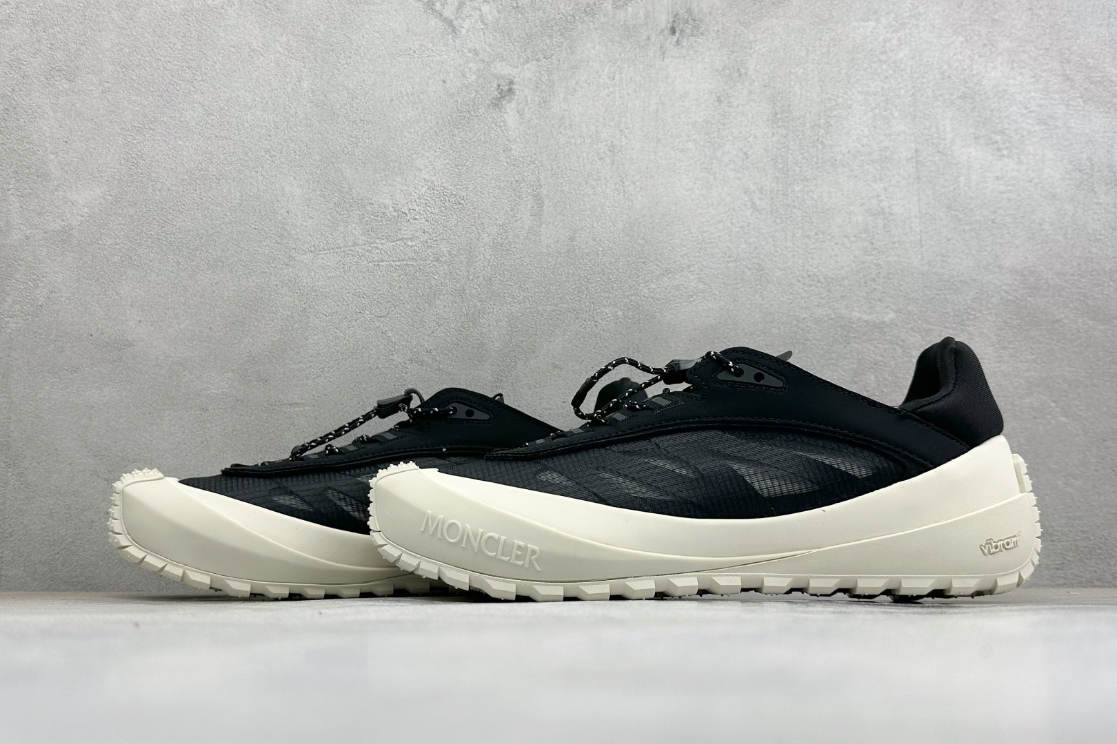 Moncler 盟可睐/蒙口 Trailgrip GTX 抗撕裂材质山地户外运动鞋 鞋身采用Cordura防撕裂尼龙/G Moncler 盟可睐/蒙口 Trailgrip GTX 抗撕裂材质山地户外运动鞋 鞋身采用Cordura防撕裂尼龙/G