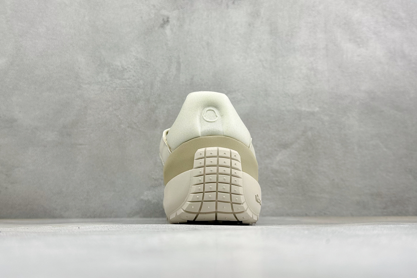 Moncler 盟可睐/蒙口 Trailgrip GTX 抗撕裂材质山地户外运动鞋 鞋身采用Cordura防撕裂尼龙/G Moncler 盟可睐/蒙口 Trailgrip GTX 抗撕裂材质山地户外运动鞋 鞋身采用Cordura防撕裂尼龙/G