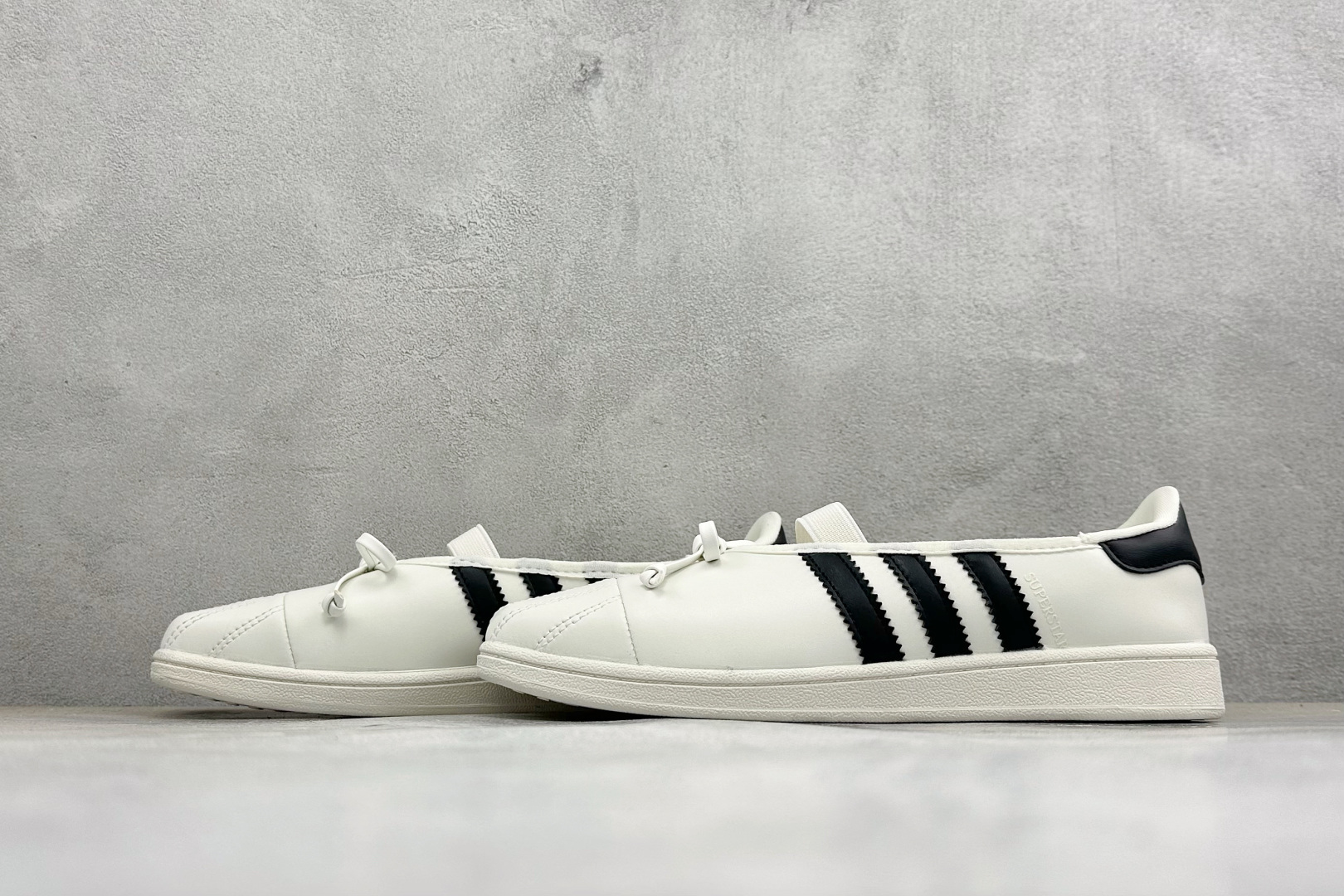 Adidas originals × Jennie SUPERSTAR Sq Ballet 平底玛丽珍生活休闲鞋 货号：