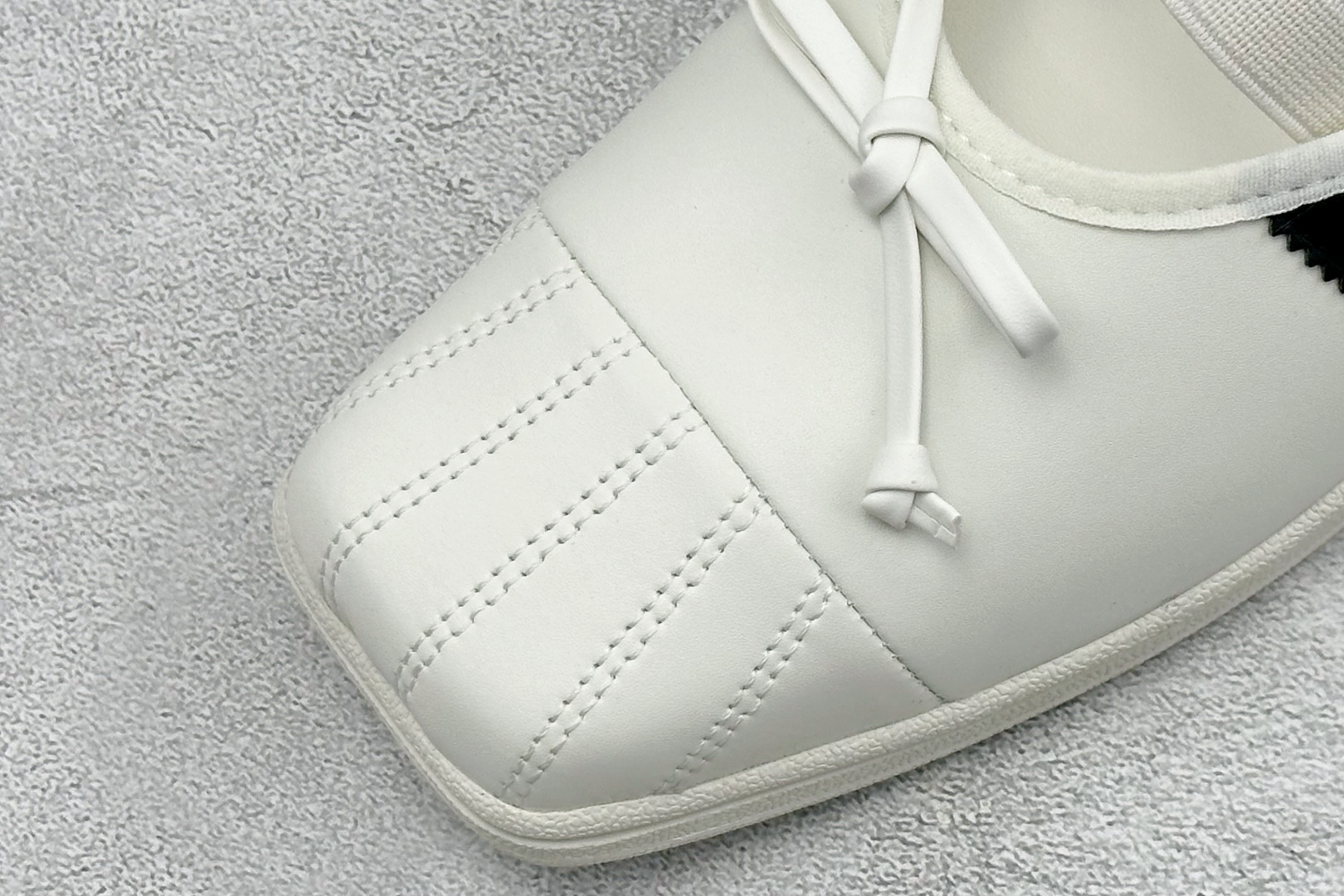Adidas originals × Jennie SUPERSTAR Sq Ballet 平底玛丽珍生活休闲鞋 货号：