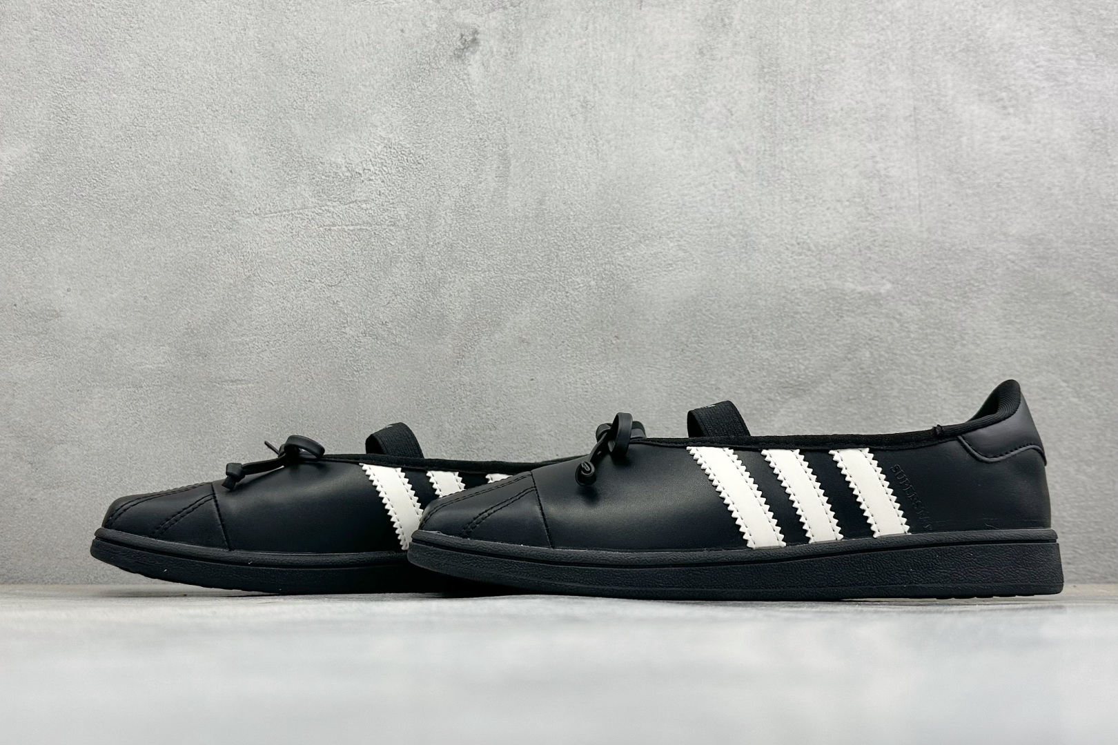 Adidas originals × Jennie SUPERSTAR Sq Ballet 平底玛丽珍生活休闲鞋 货号：
