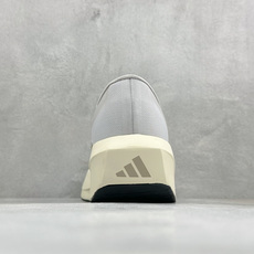 TY版AD ADIZERO EVO SL 2 阿迪超轻透气缓震跑鞋 以令人难以置信的138克重量,刷新了跑鞋轻量化的记录 TY版AD ADIZERO EVO SL 2 阿迪超轻透气缓震跑鞋 以令人难以置信的138克重量,刷新了跑鞋轻量化的记录
