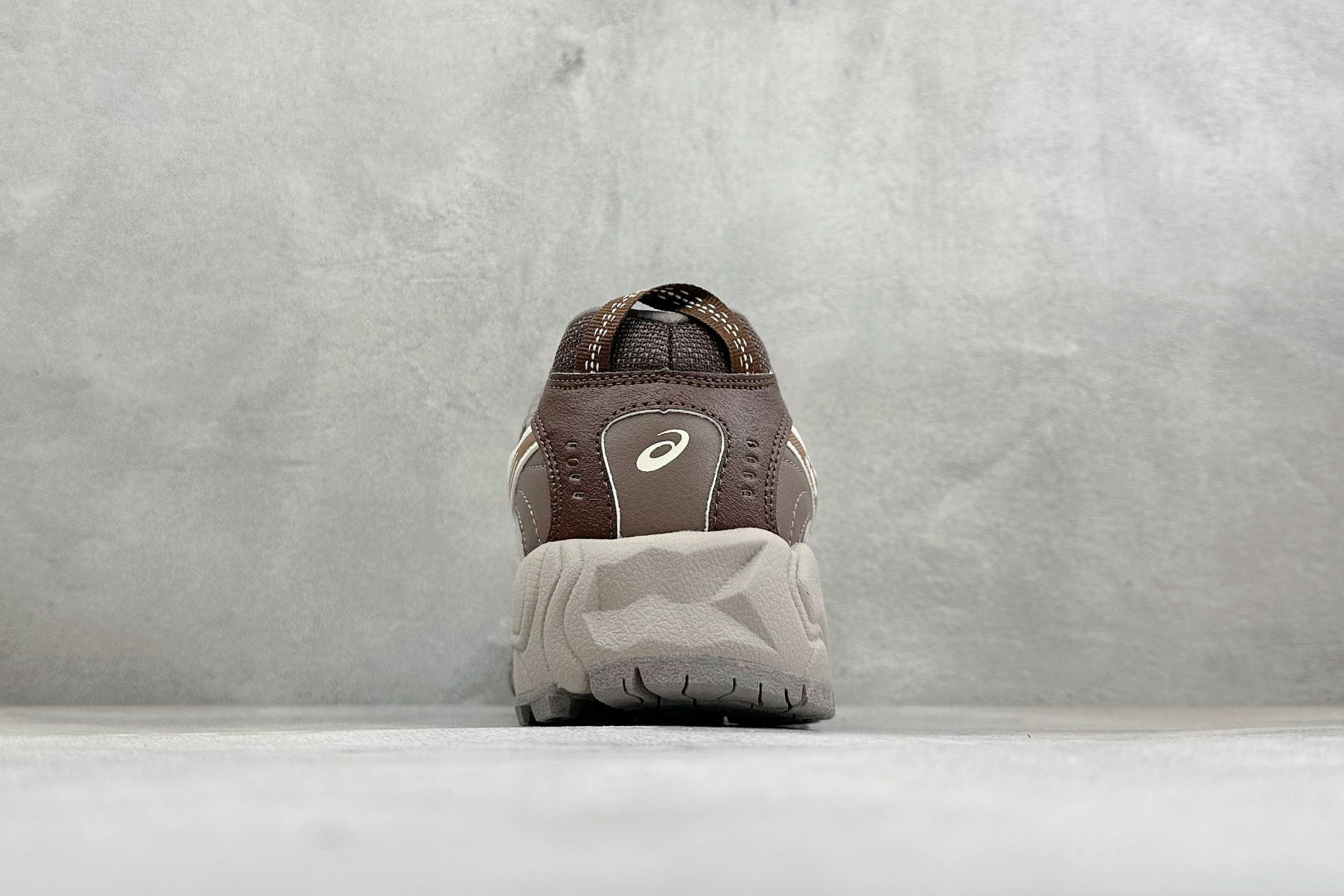 YD版Asics Gel-NANDI NR 亚瑟士运动休闲透气专业跑鞋 采用工程弹性双层再生针织密度鞋面材质 后跟3D可