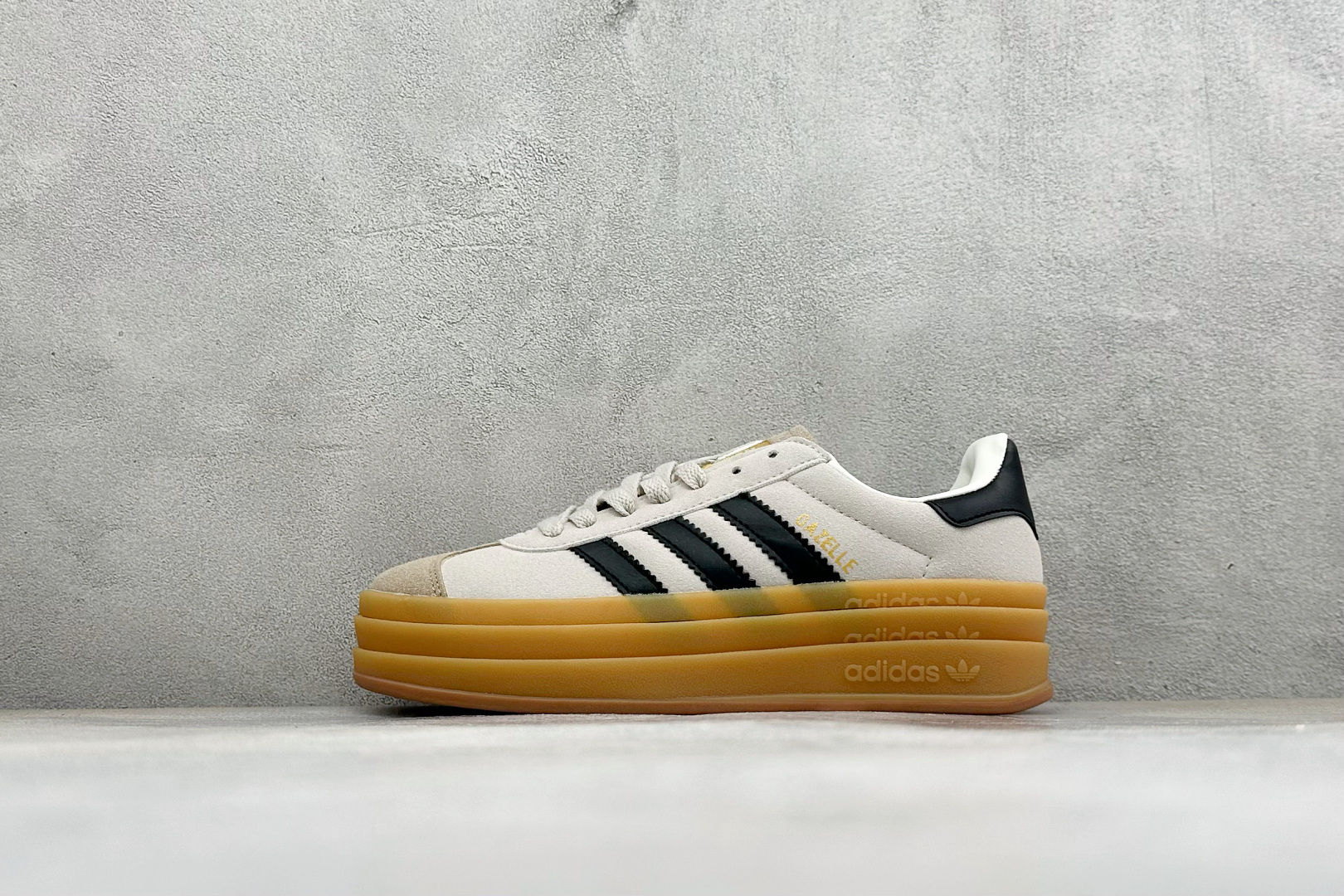 福利特价 Adidas Originals Gazelle Bold 三叶草厚底休闲防滑耐磨低帮板鞋 #原厂原数据版型 福利特价 Adidas Originals Gazelle Bold 三叶草厚底休闲防滑耐磨低帮板鞋 #原厂原数据版型