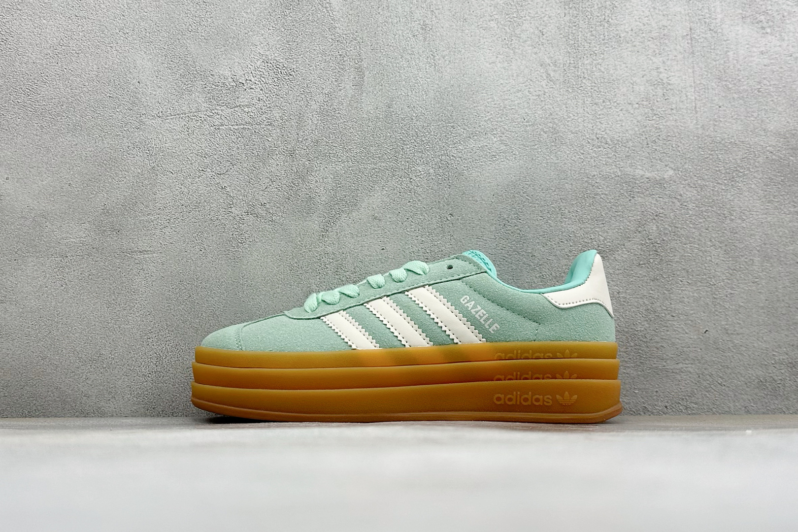 福利特价 Adidas Originals Gazelle Bold 三叶草厚底休闲防滑耐磨低帮板鞋 #原厂原数据版型 福利特价 Adidas Originals Gazelle Bold 三叶草厚底休闲防滑耐磨低帮板鞋 #原厂原数据版型