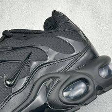 Nike Air Max Plus TN气垫运动跑鞋 TK纯原生产线出品 真正的用心研发 一点一点抠出来的 品质品控细节 Nike Air Max Plus TN气垫运动跑鞋 TK纯原生产线出品 真正的用心研发 一点一点抠出来的 品质品控细节