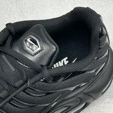 Nike Air Max Plus TN气垫运动跑鞋 TK纯原生产线出品 真正的用心研发 一点一点抠出来的 品质品控细节 Nike Air Max Plus TN气垫运动跑鞋 TK纯原生产线出品 真正的用心研发 一点一点抠出来的 品质品控细节