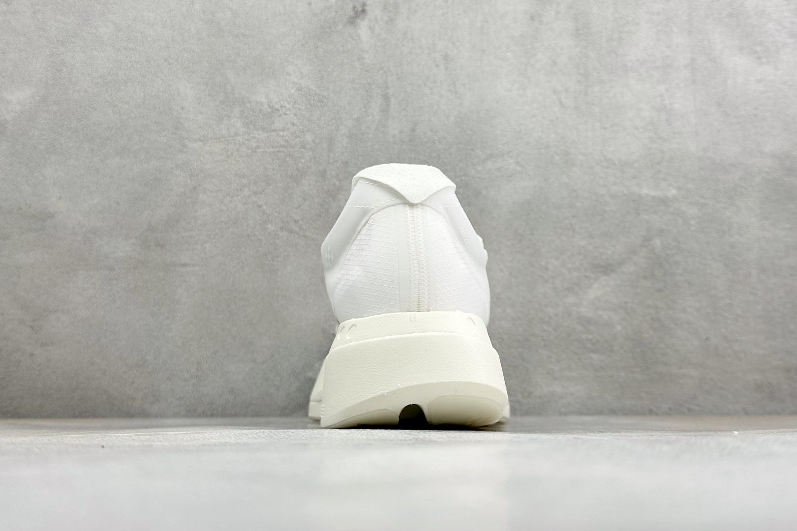 Adidas Adizero Adios 4 M 阿迪透气轻盈低帮跑步鞋 货号:JR6366 尺码:36 36.5 37 Adidas Adizero Adios 4 M 阿迪透气轻盈低帮跑步鞋 货号:JR6366 尺码:36 36.5 37