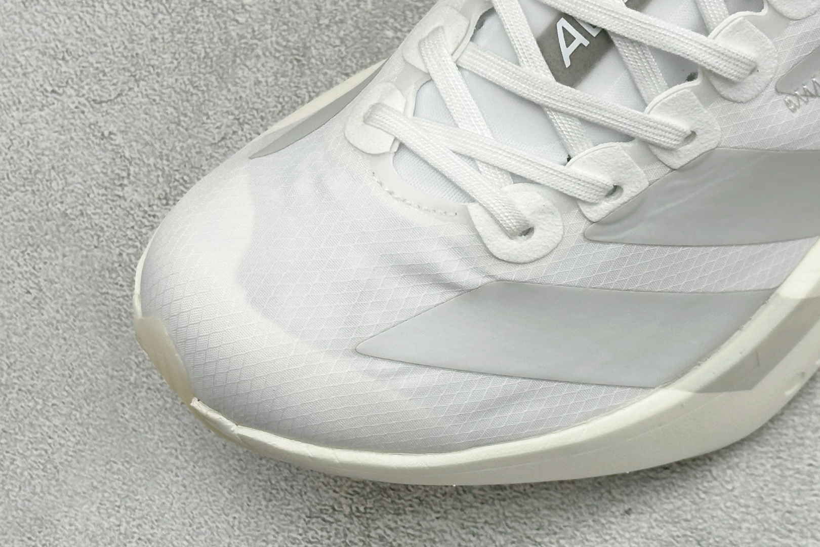 Adidas Adizero Adios 4 M 阿迪透气轻盈低帮跑步鞋 货号:JR6366 尺码:36 36.5 37 Adidas Adizero Adios 4 M 阿迪透气轻盈低帮跑步鞋 货号:JR6366 尺码:36 36.5 37