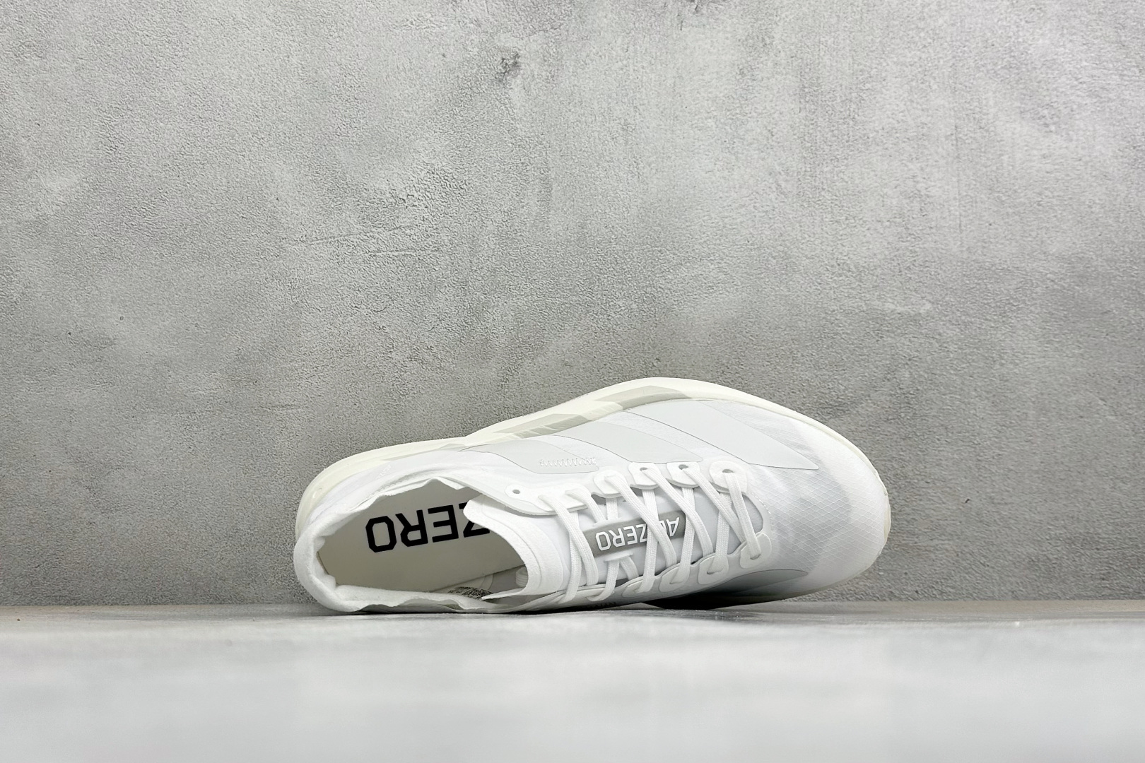 Adidas Adizero Adios 4 M 阿迪透气轻盈低帮跑步鞋 货号:JR6366 尺码:36 36.5 37 Adidas Adizero Adios 4 M 阿迪透气轻盈低帮跑步鞋 货号:JR6366 尺码:36 36.5 37