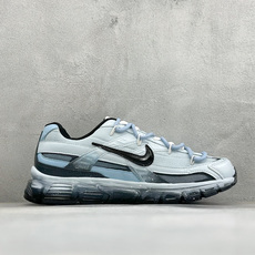 NIKE INITIATOR创始者系列 复古休闲运动舒适跑鞋 采用透气网眼鞋面和支撑覆盖层,自然运动设计的Phlyon中 NIKE INITIATOR创始者系列 复古休闲运动舒适跑鞋 采用透气网眼鞋面和支撑覆盖层,自然运动设计的Phlyon中