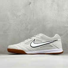 NIKE GATO 低帮生活休闲鞋 透气网布眼融入皮革,织和物合成材质覆面,营造21世初纪的畅跑美学概念。泡棉中底盈轻缓 NIKE GATO 低帮生活休闲鞋 透气网布眼融入皮革,织和物合成材质覆面,营造21世初纪的畅跑美学概念。泡棉中底盈轻缓
