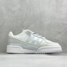 Adidas Forum Low CL W 低帮百搭潮流休闲运动板鞋 以复古篮球鞋的外形为基础,采用皮革拼接,简约百搭, Adidas Forum Low CL W 低帮百搭潮流休闲运动板鞋 以复古篮球鞋的外形为基础,采用皮革拼接,简约百搭,