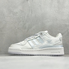 Adidas Forum Low CL W 低帮百搭潮流休闲运动板鞋 以复古篮球鞋的外形为基础,采用皮革拼接,简约百搭, Adidas Forum Low CL W 低帮百搭潮流休闲运动板鞋 以复古篮球鞋的外形为基础,采用皮革拼接,简约百搭,