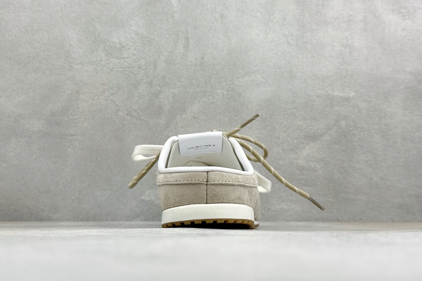 Alo Sunset Sneaker 徳训生活休闲鞋 半拖 货号:A1004U-GREY 尺码:36 36.5 37 3 Alo Sunset Sneaker 徳训生活休闲鞋 半拖 货号:A1004U-GREY 尺码:36 36.5 37 3