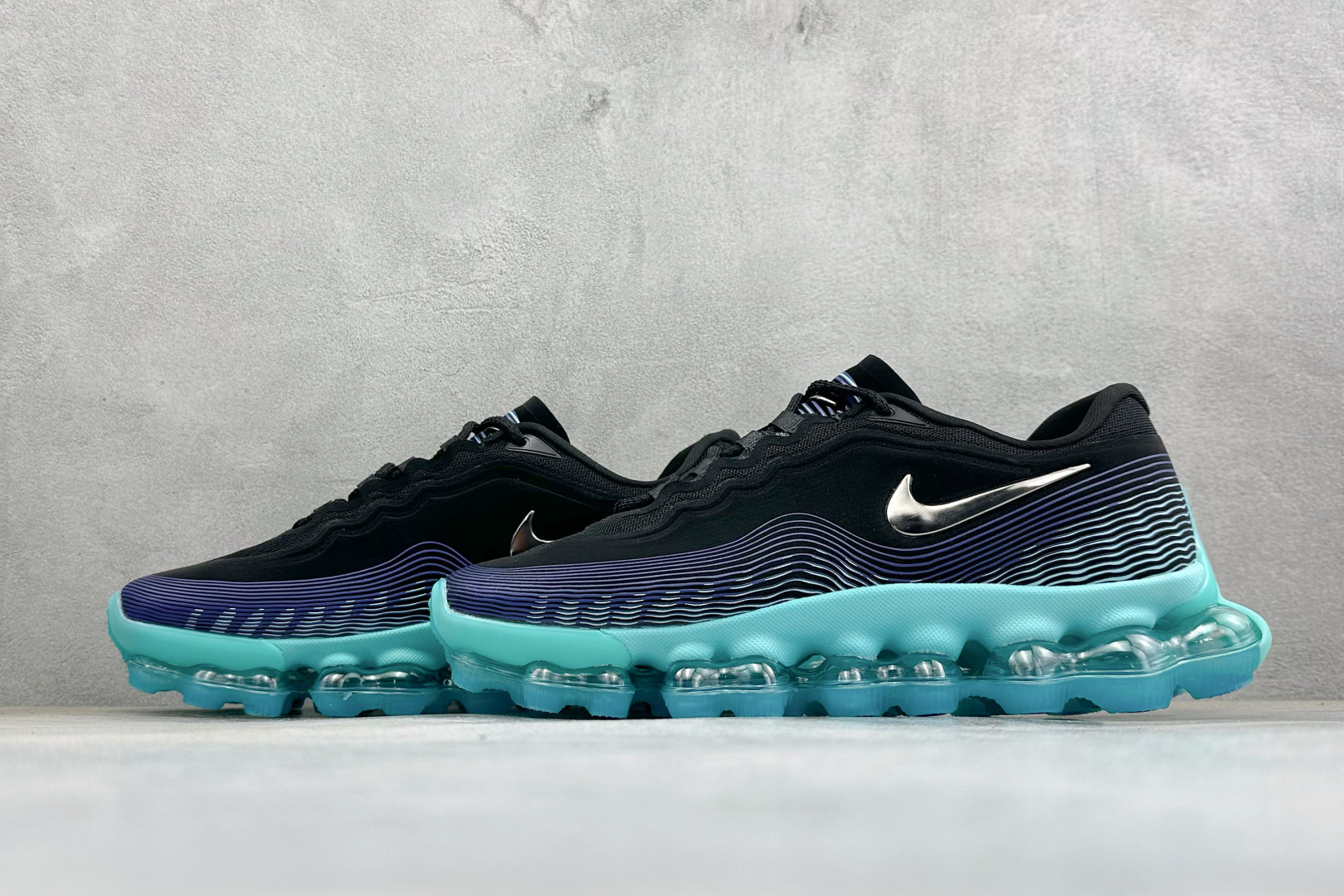 Nike Air Liquid Max 耐克气垫跑步鞋 货号：IQ7635–001 尺码：40-46没半码 