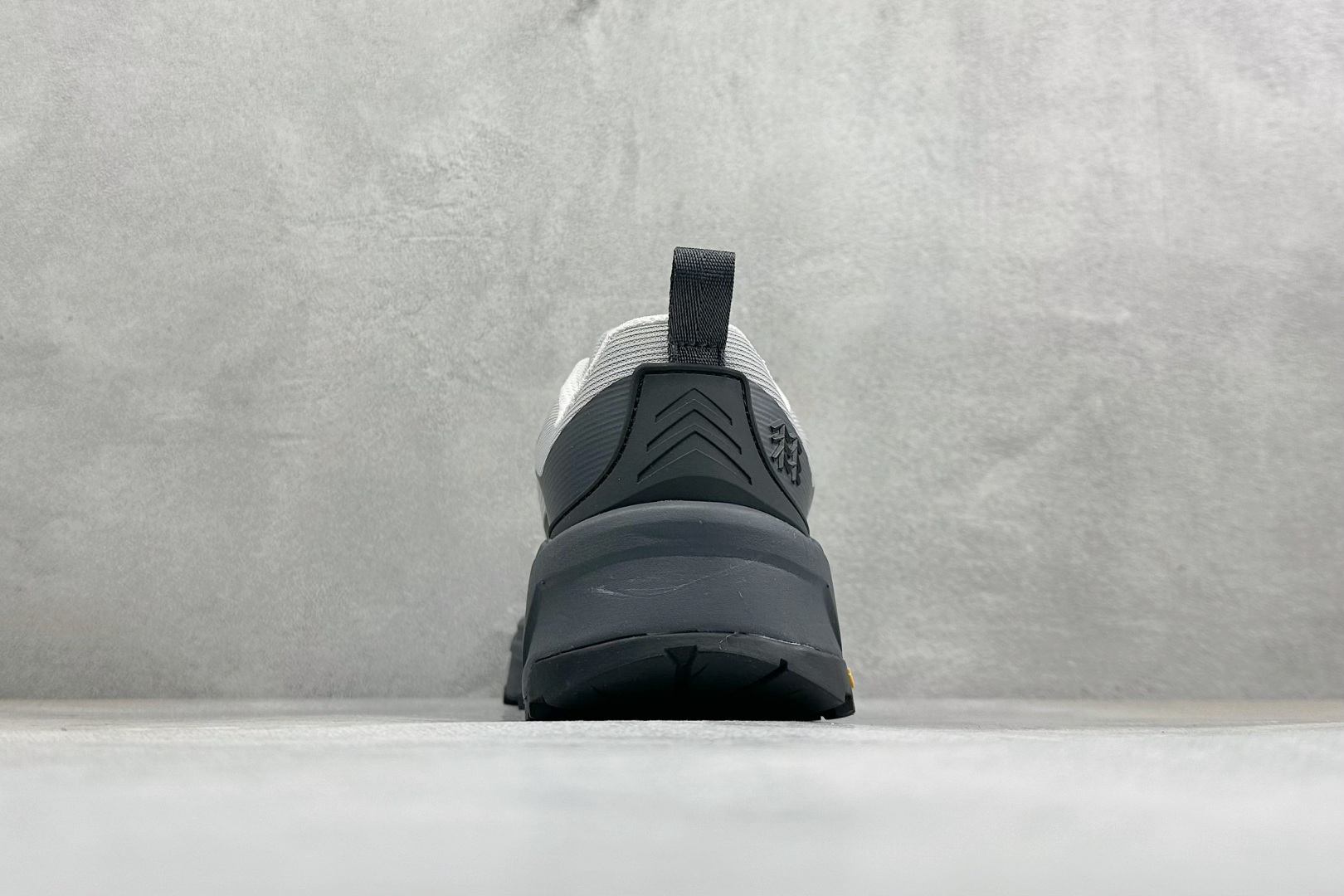 C版可隆KOLON SPORT MA APPROACH VENTI 户外V底止滑 防滑徒步鞋 专为技术地形的接近路段设计 C版可隆KOLON SPORT MA APPROACH VENTI 户外V底止滑 防滑徒步鞋 专为技术地形的接近路段设计