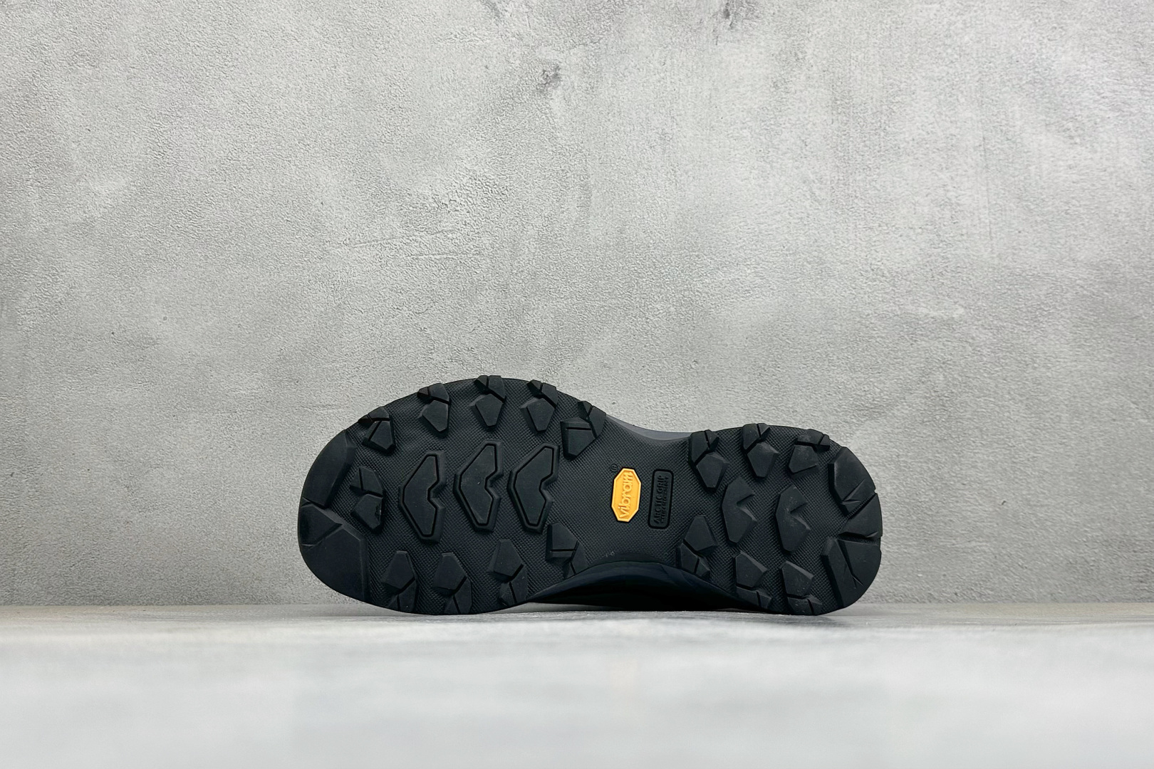 C版可隆KOLON SPORT MA APPROACH VENTI 户外V底止滑 防滑徒步鞋 专为技术地形的接近路段设计 C版可隆KOLON SPORT MA APPROACH VENTI 户外V底止滑 防滑徒步鞋 专为技术地形的接近路段设计