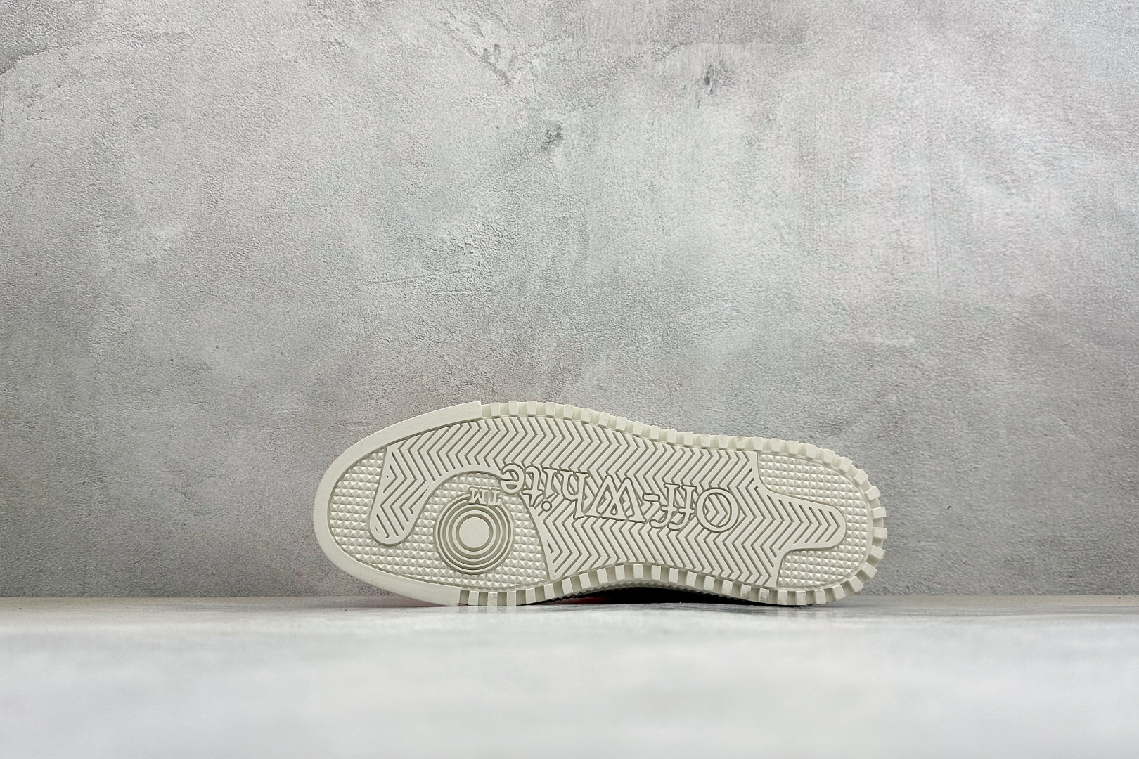 S版OFF- WHITE 3.0 Off Court 小牛皮 圆头系带低帮板鞋 原厂原档开发 外观很有设计感 个性独特 S版OFF- WHITE 3.0 Off Court 小牛皮 圆头系带低帮板鞋 原厂原档开发 外观很有设计感 个性独特